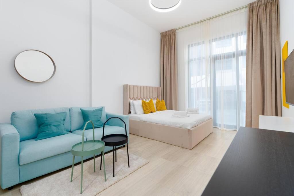 And Cozy Elysee 2 In Jvc - * Dubai