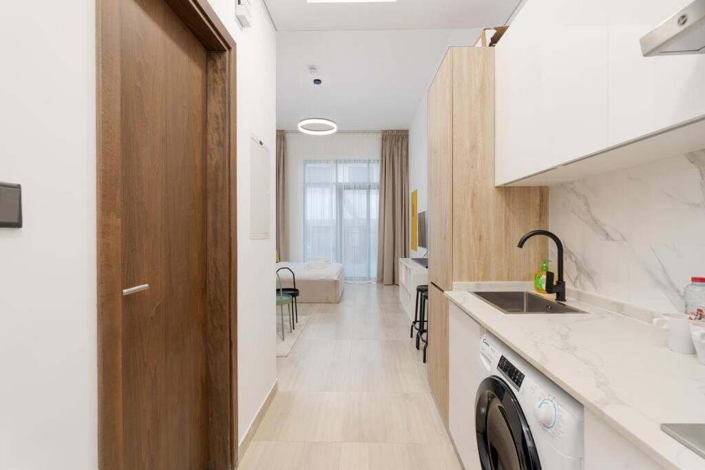 Apartment And Cozy Elysee 2 In Jvc - Dubai