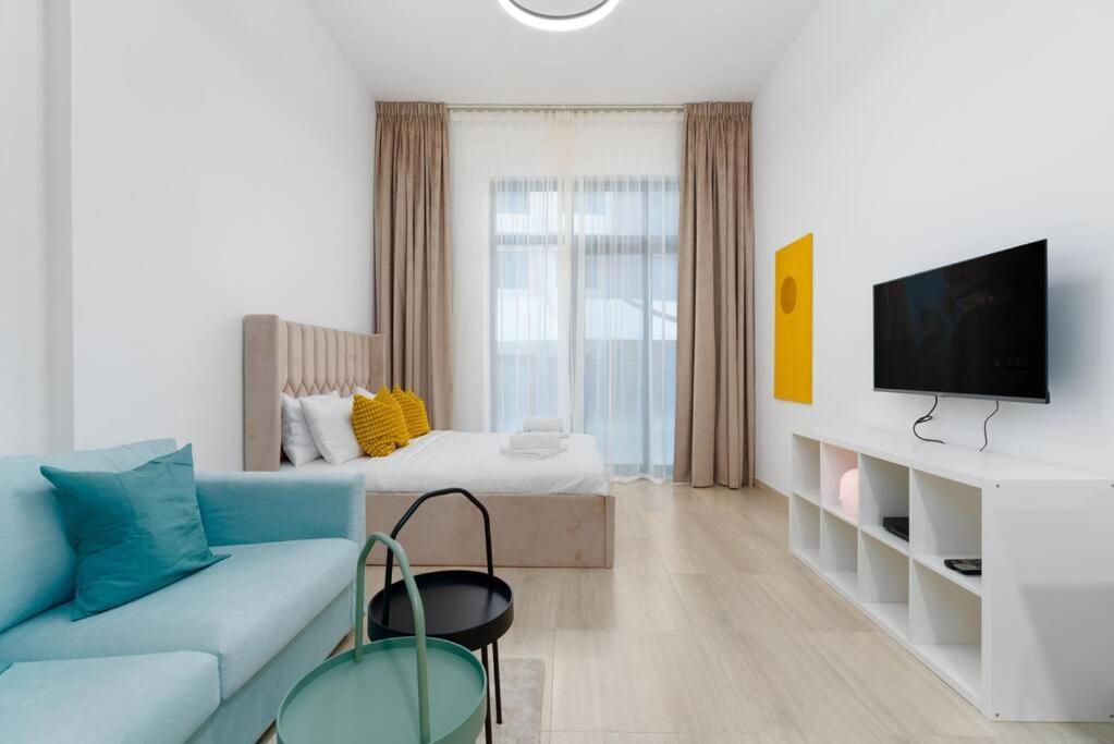And Cozy Elysee 2 In Jvc - Apartment
